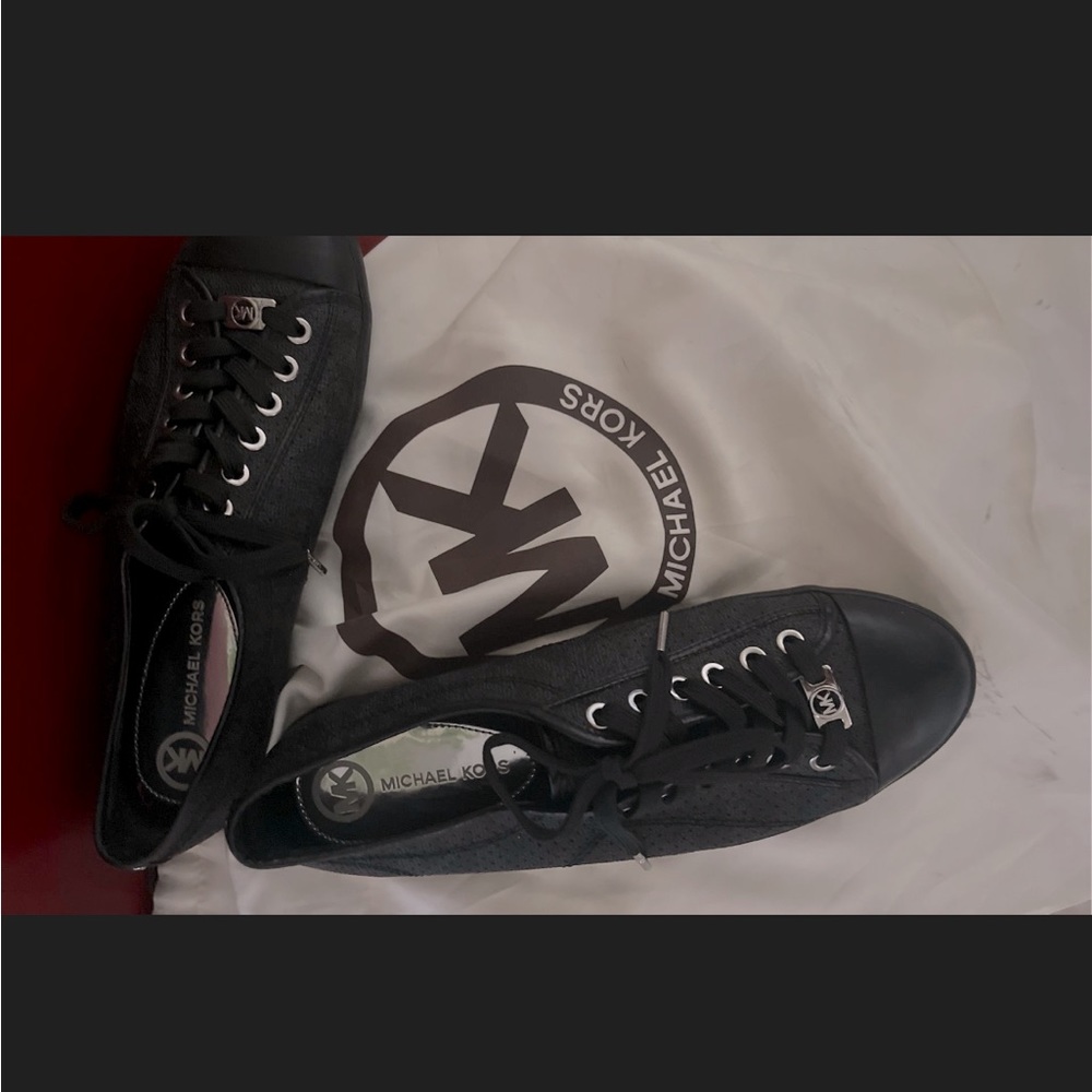 Michael KORS men’s black tennis shoe